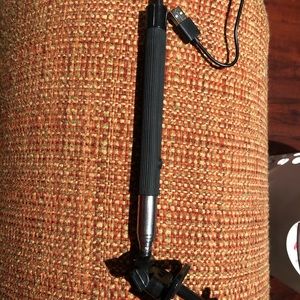 Bluetooth selfie stick